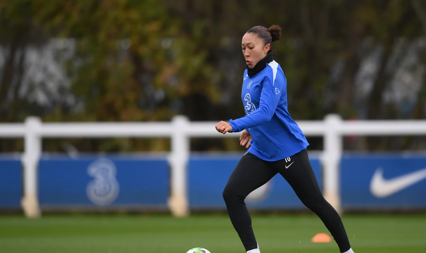 切尔西女足备战巴塞罗那