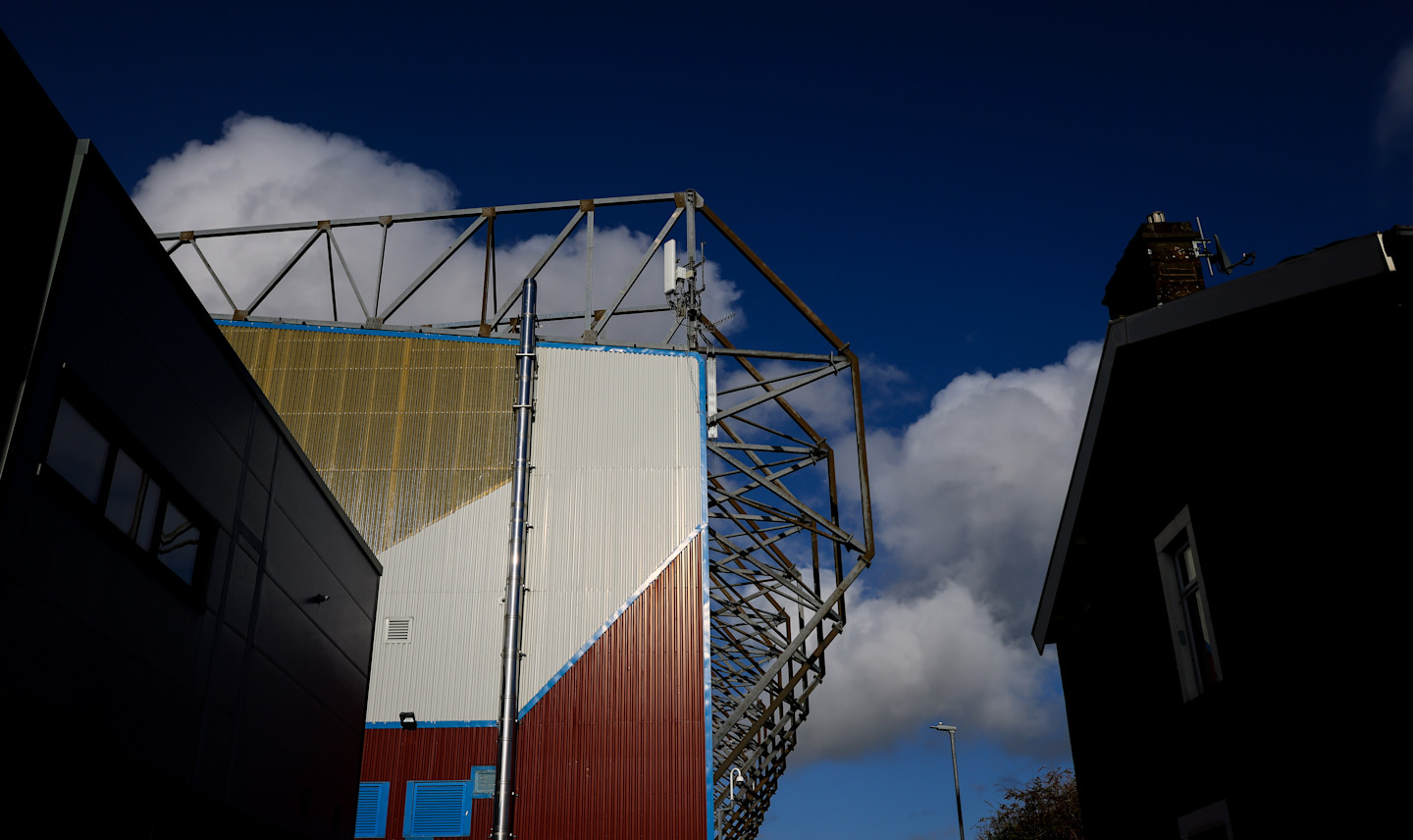 伯恩利 vs 切尔西：赛前全方位指南