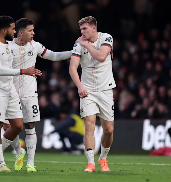 恩佐·马雷斯卡报道利亚姆·德拉普受伤情况