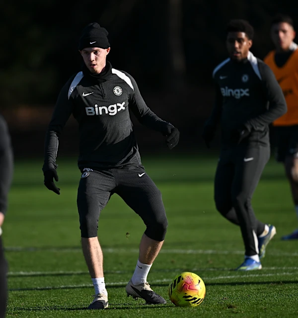 切尔西迎双重利好！核心帕尔默宣告满血复活，铁腰凯塞多解禁复出