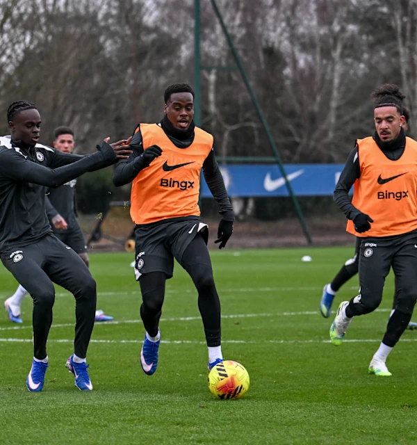 切尔西圣诞训练全员集结，帕尔默领衔众将回归，迎战维拉阵容浮现！